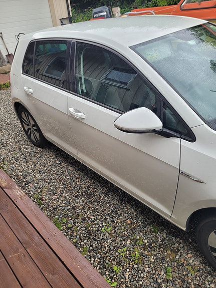 Volkswagen e-Golf VII 4 of 5