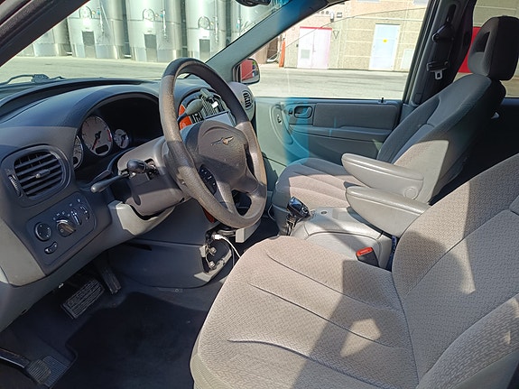 Chrysler Grand Voyager 6 of 18