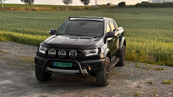 Ford Ranger Raptor 2 of 5