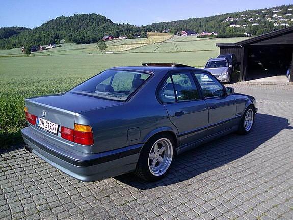 BMW 530i 14 of 30
