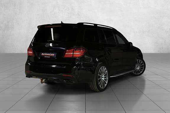Mercedes-Benz GLS350 d 2 of 30