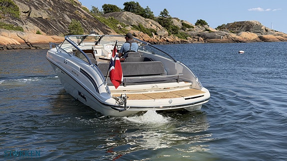 Windy Kharma 26 - 300hk D4 - Strøken tilstand kombinert med riktig motorisering 2 of 5