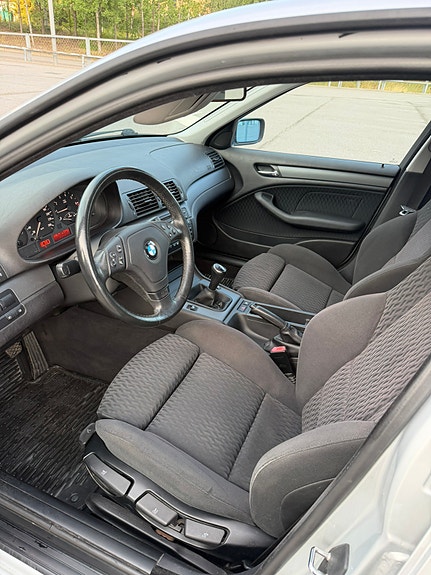 BMW 316i 7 of 13