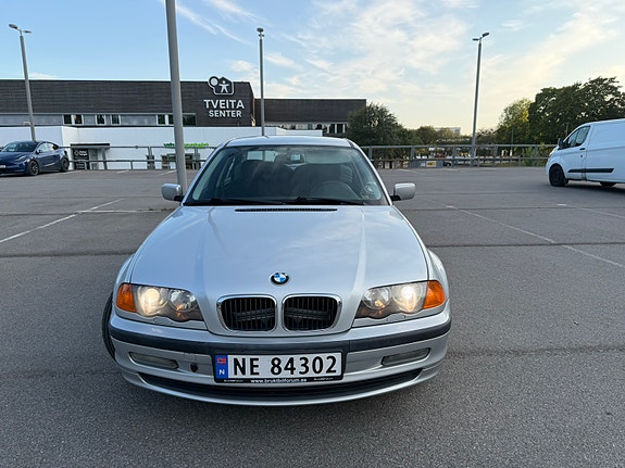 BMW 316i 2 of 13