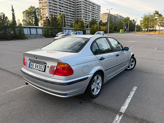 BMW 316i 4 of 13