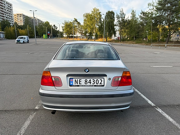 BMW 316i 5 of 13