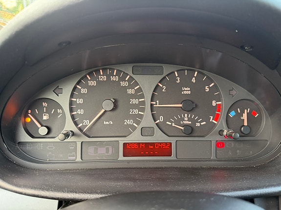 BMW 316i 13 of 13