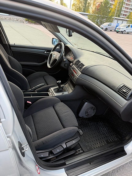 BMW 316i 9 of 13
