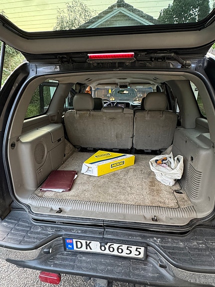 Chevrolet Tahoe 12 of 18