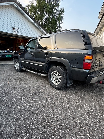 Chevrolet Tahoe 3 of 5
