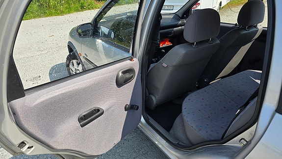 Opel Corsa 3 of 5