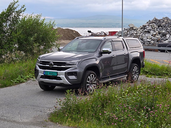 Volkswagen Amarok 2 of 5