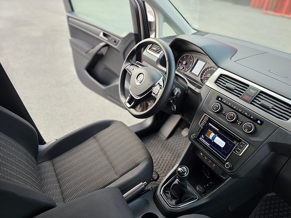 Volkswagen Caddy Maxi 29 of 30