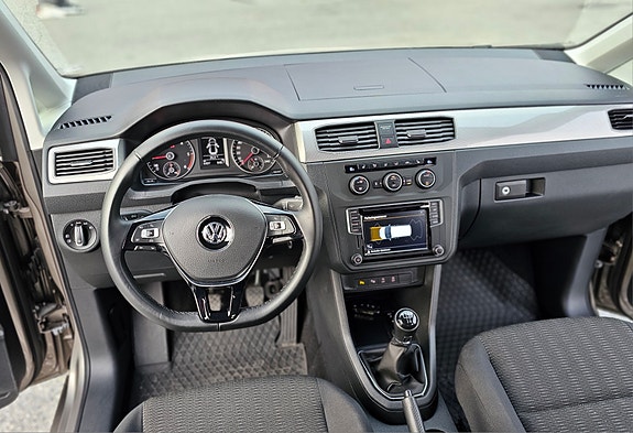 Volkswagen Caddy Maxi 21 of 30