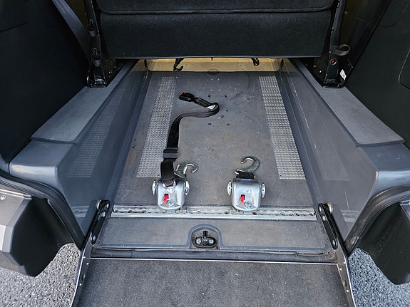 Volkswagen Caddy Maxi 9 of 30