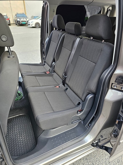 Volkswagen Caddy Maxi 15 of 30