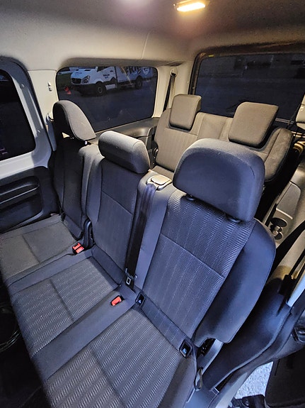 Volkswagen Caddy Maxi 16 of 30