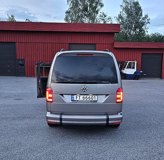 Volkswagen Caddy Maxi 7 of 30