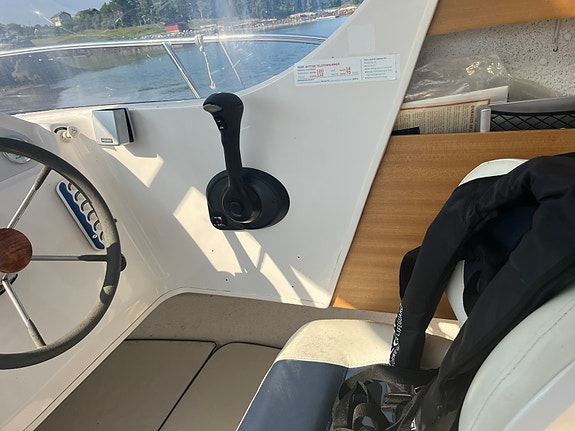 Quicksilver 640 Pilothouse 4 of 5