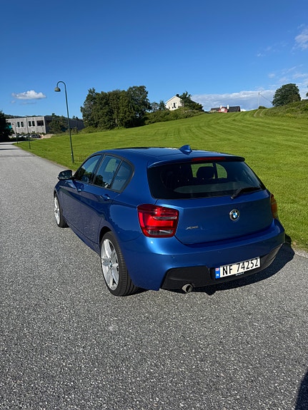 BMW 118d 4 of 14