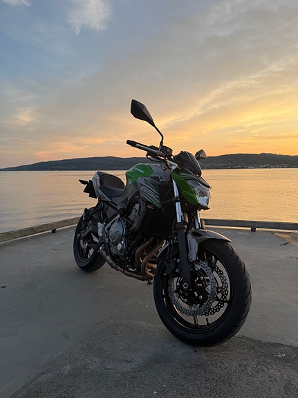 Kawasaki Z650 nye dekk & fullt Akrapovic-anlegg! 3 of 5