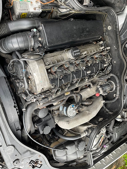 Mercedes-Benz E200 7 of 15