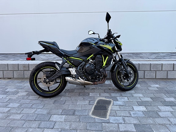 Kawasaki Z650 A2 4 of 5