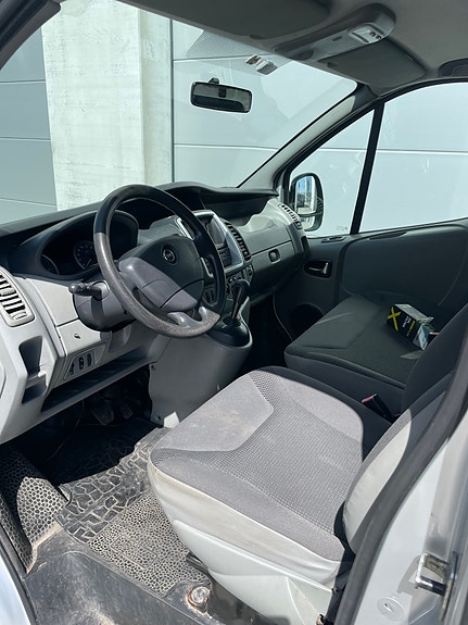Opel Vivaro 4 of 5