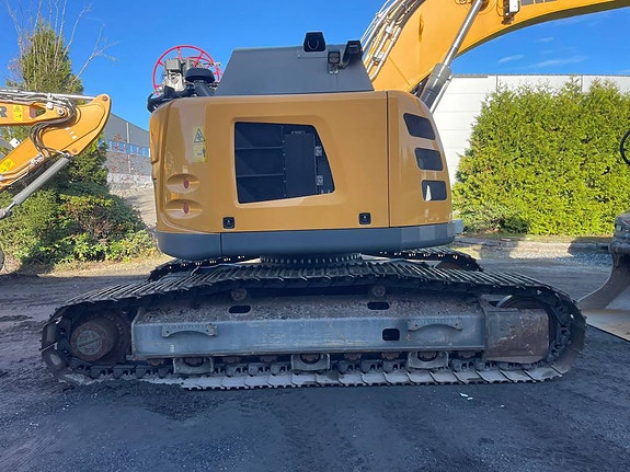 Liebherr R 926 Compact Litronic 6 of 9