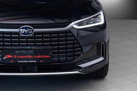 BYD Tang 5 of 5