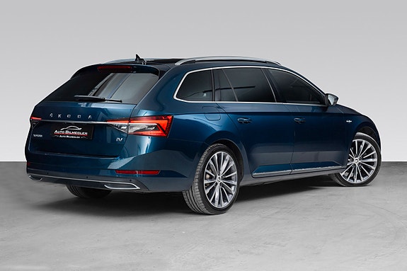 Skoda Superb 2 of 5