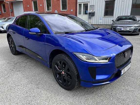Jaguar I-PACE 3 of 5