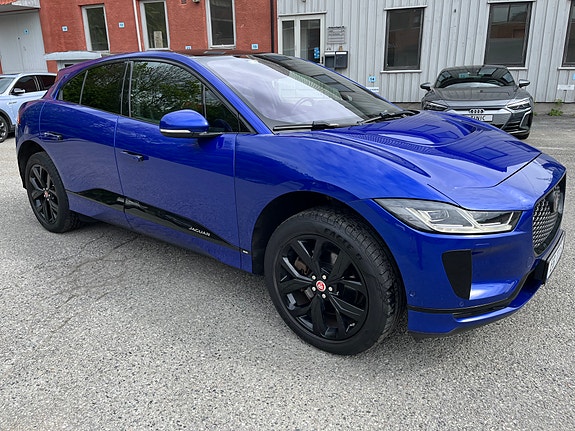 Jaguar I-PACE 4 of 5