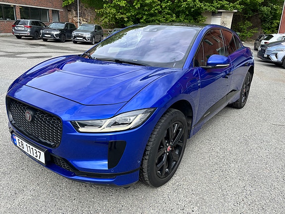 Jaguar I-PACE 2 of 5