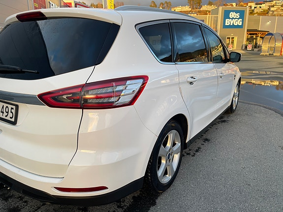 Ford S-MAX 3 of 24