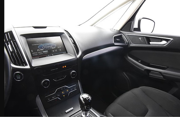 Ford S-MAX 18 of 24