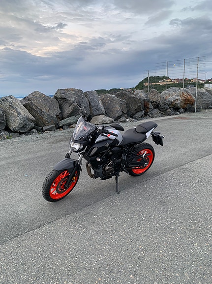 Yamaha MT-07 3 of 5
