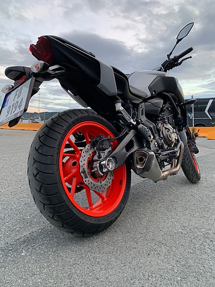 Yamaha MT-07 4 of 5