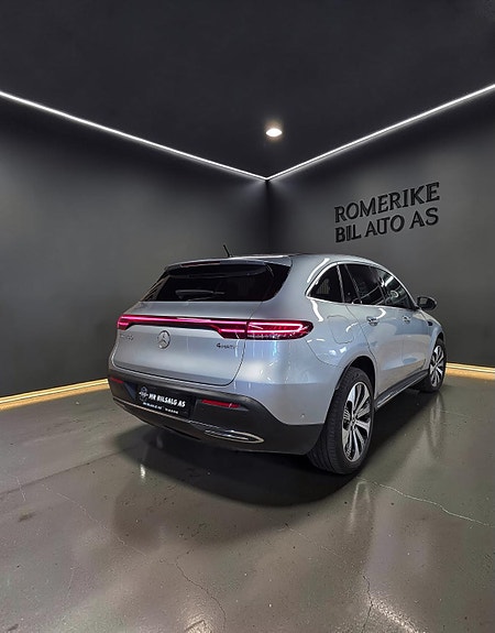 Mercedes-Benz EQC400 8 of 30