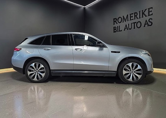 Mercedes-Benz EQC400 13 of 30