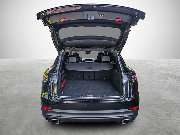 Porsche Cayenne 26 of 30
