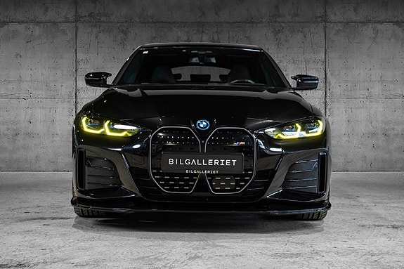 BMW i4 2 of 5