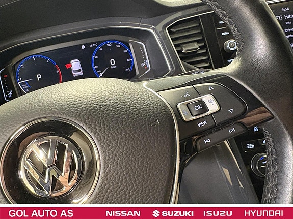 Volkswagen T-Roc 16 of 27