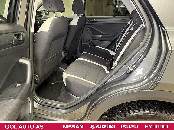 Volkswagen T-Roc 21 of 27