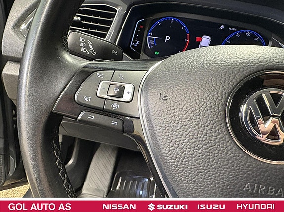 Volkswagen T-Roc 15 of 27