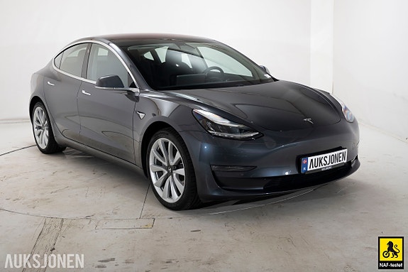 Tesla Model 3 3 of 5