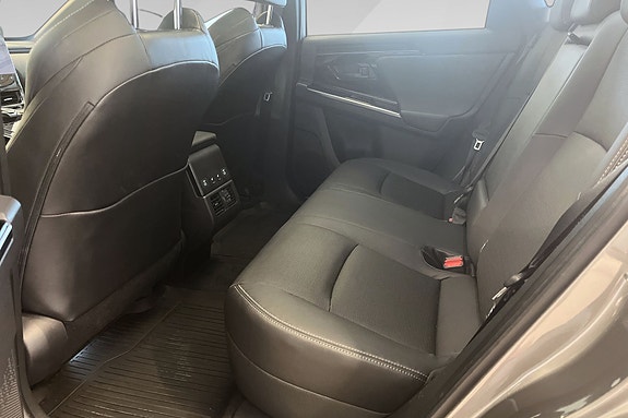 Subaru Solterra 17 of 18
