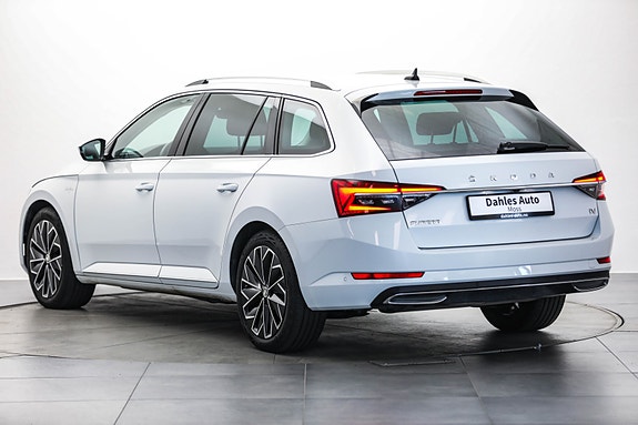 Skoda Superb 11 of 30