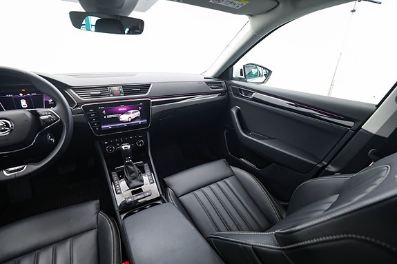 Skoda Superb 18 of 30