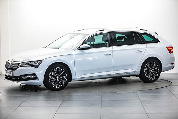 Skoda Superb 8 of 30